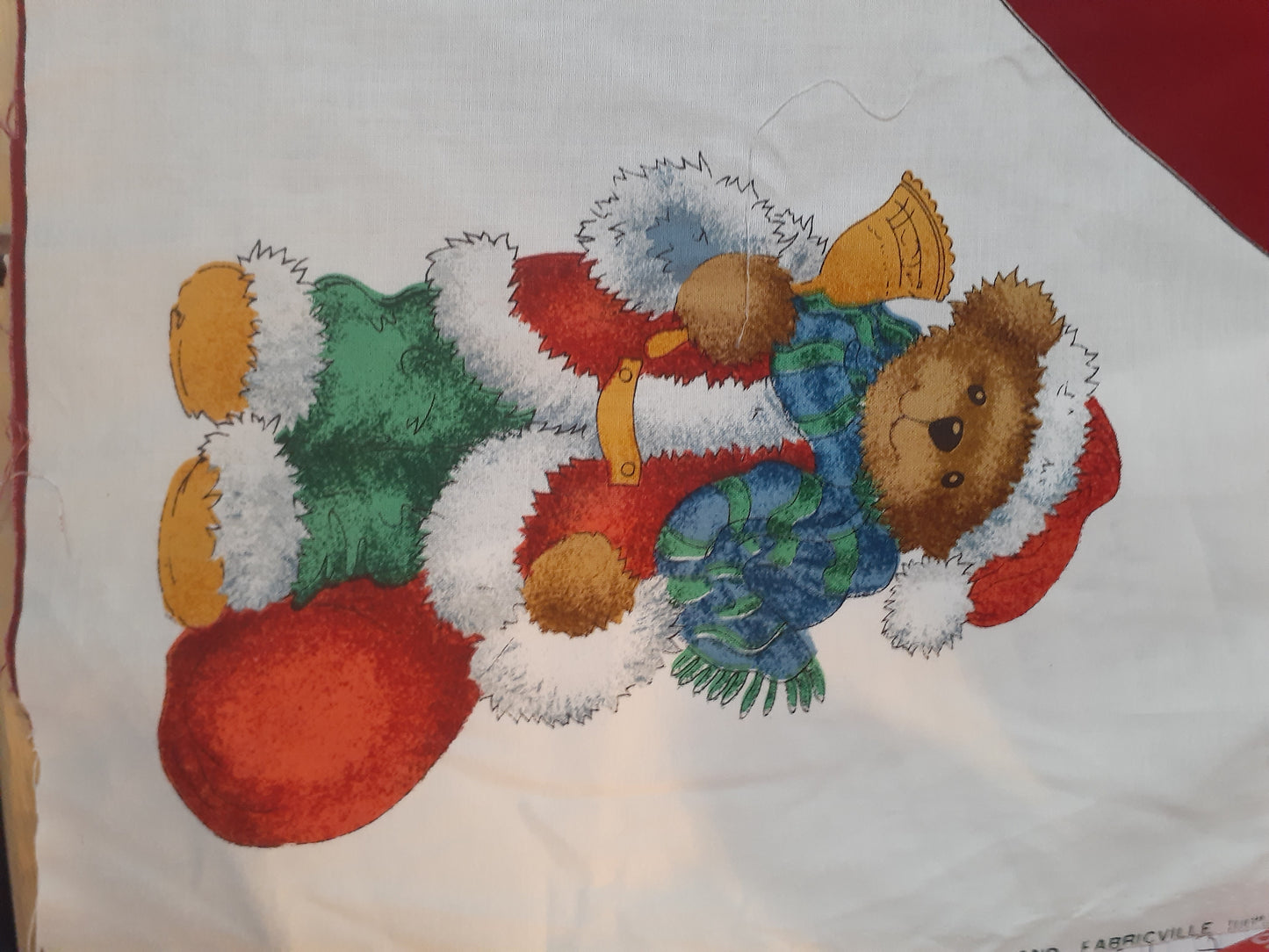Jingle bear Tree skirt, R.E.D. Original designs, Fabricland, 100% Cotton