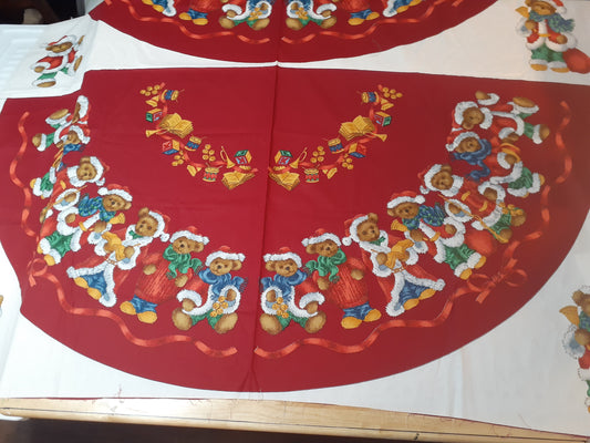 Jingle bear Tree skirt, R.E.D. Original designs, Fabricland, 100% Cotton